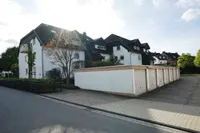 Komplettansicht mit Garagenhof
