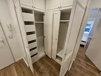 Garderobe offen