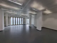 Blick zu Schaufenster