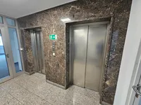2 Aufzüge