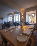 angenehm mit Fenster