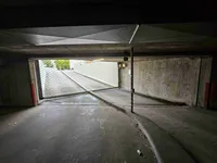 Tiefgarageneinfahrt
