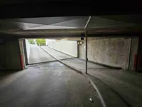 Tiefgarageneinfahrt