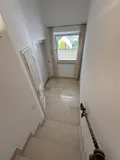 Wohnungseingangsbereich / Eigener Fahrstuhl