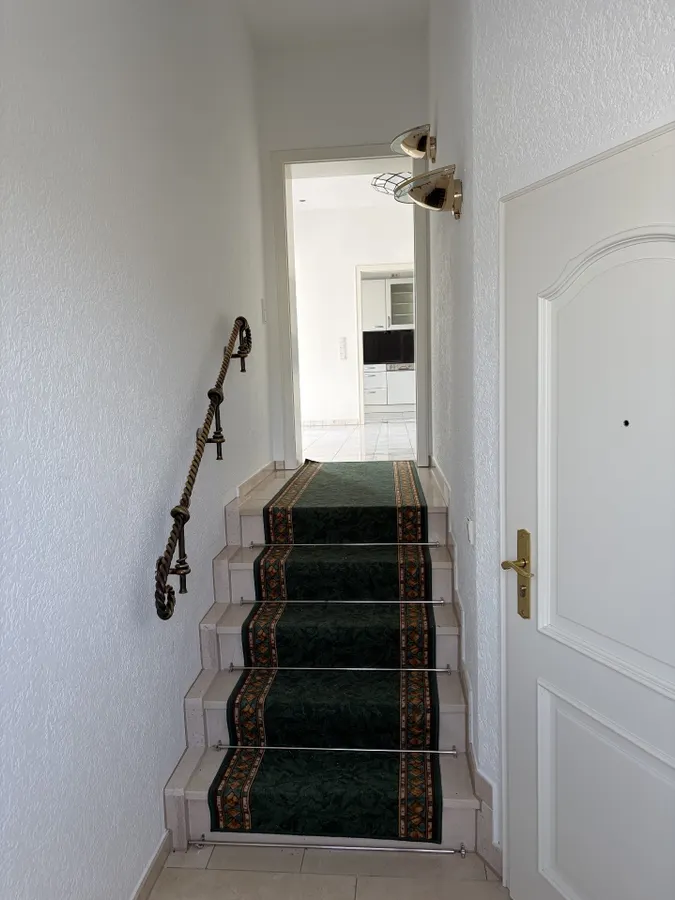 Eingangsdiele Fahrstuhl / Treppenhaus