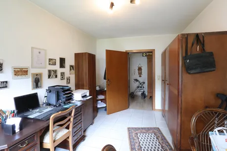 EG: Kind/Büro ...
