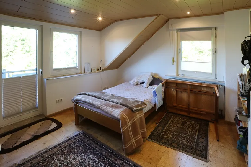 OG: Kind/Arbeiten mit Balkon