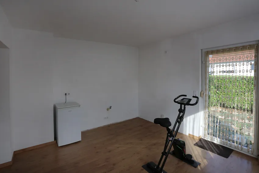 Küche mit Ausgang