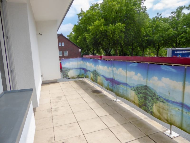 Büro 2 OG Balkon