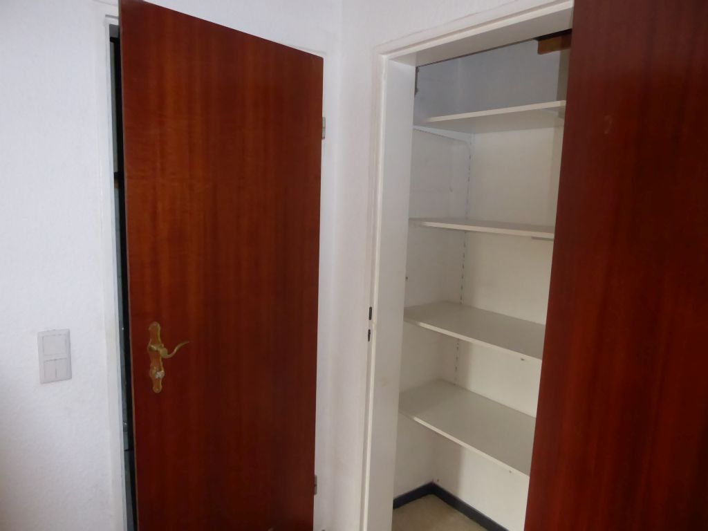 Abstellschrank
