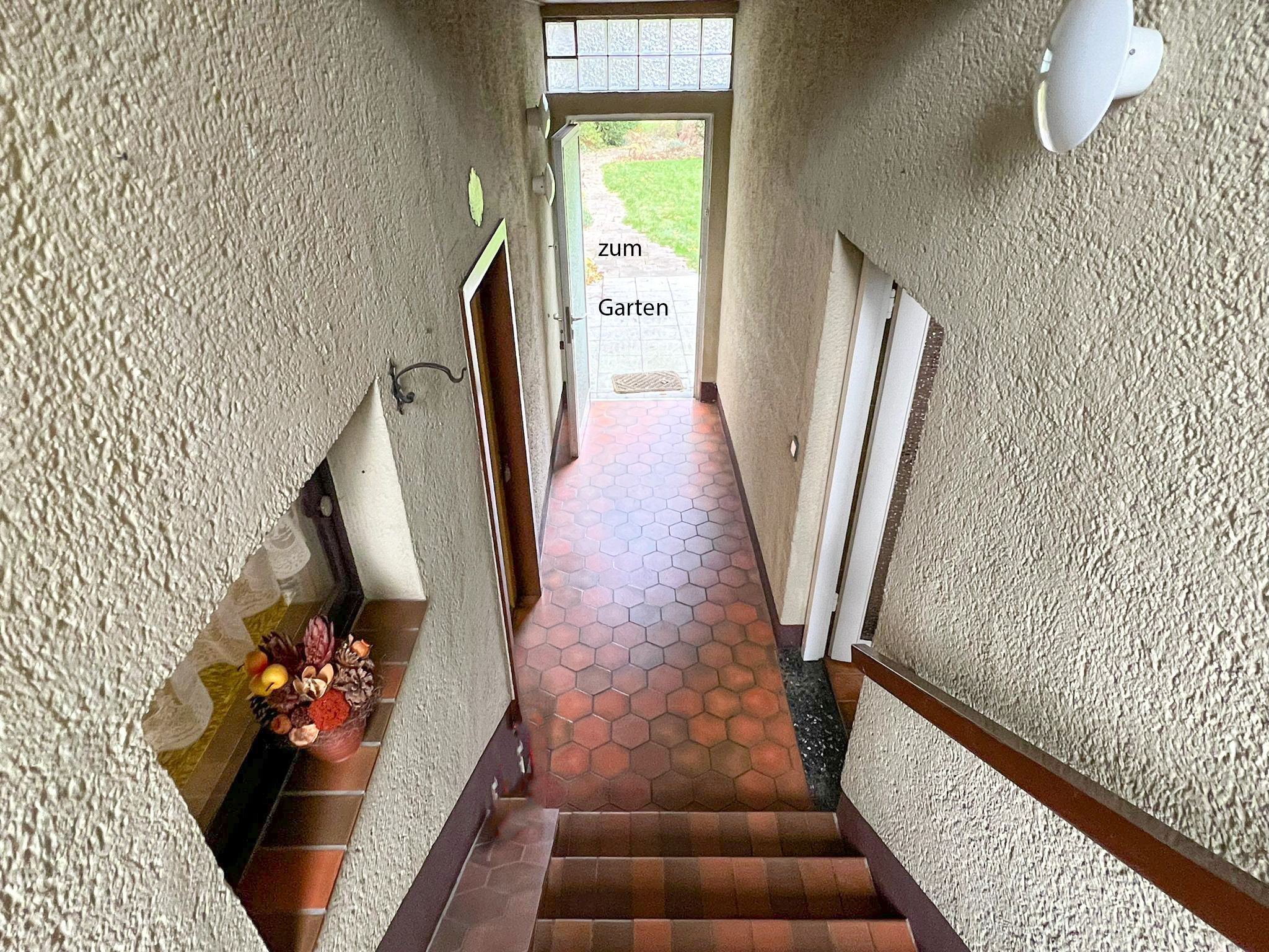 Treppe zum Garten out 