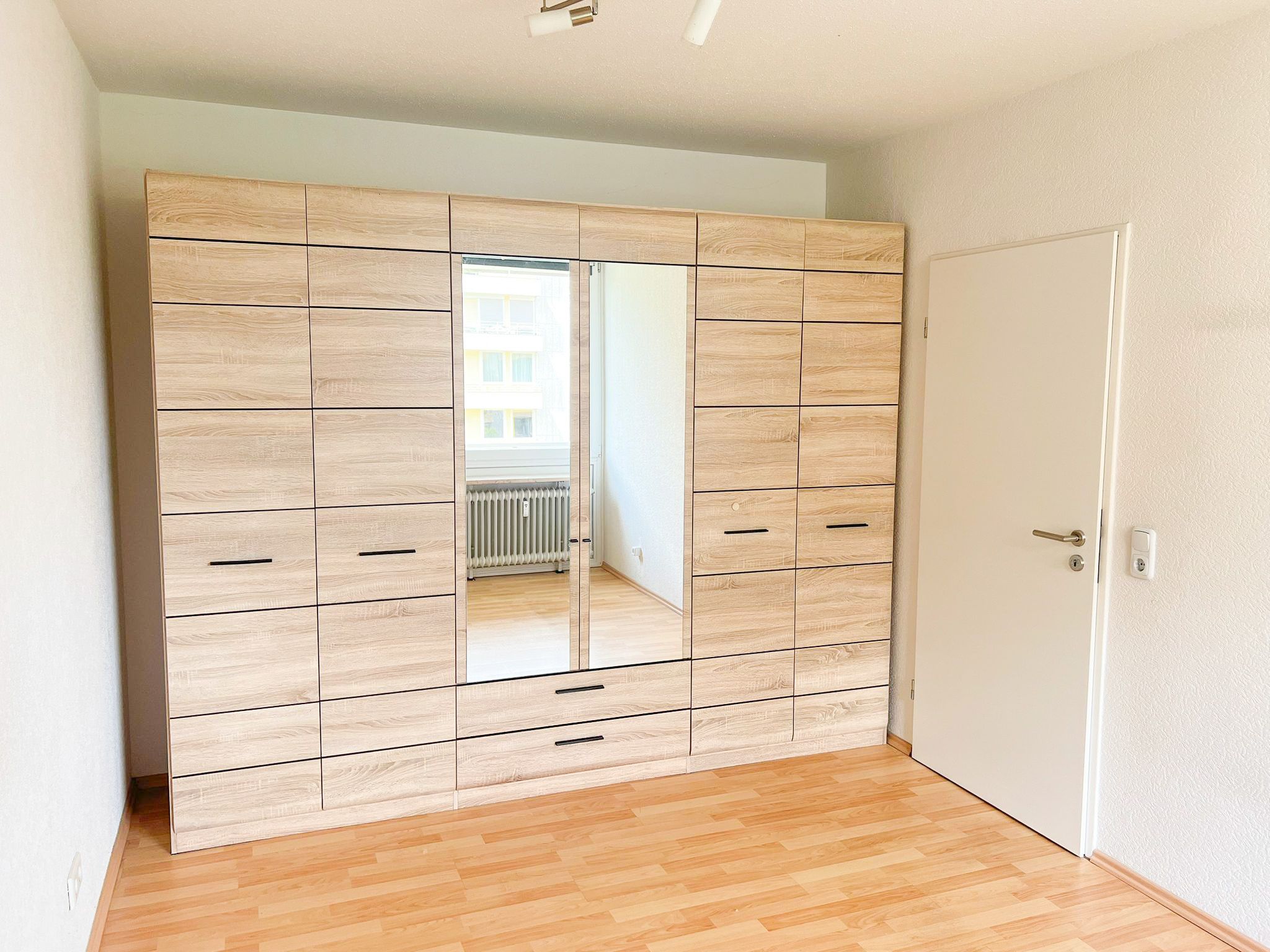 Schlafen- Schrank
