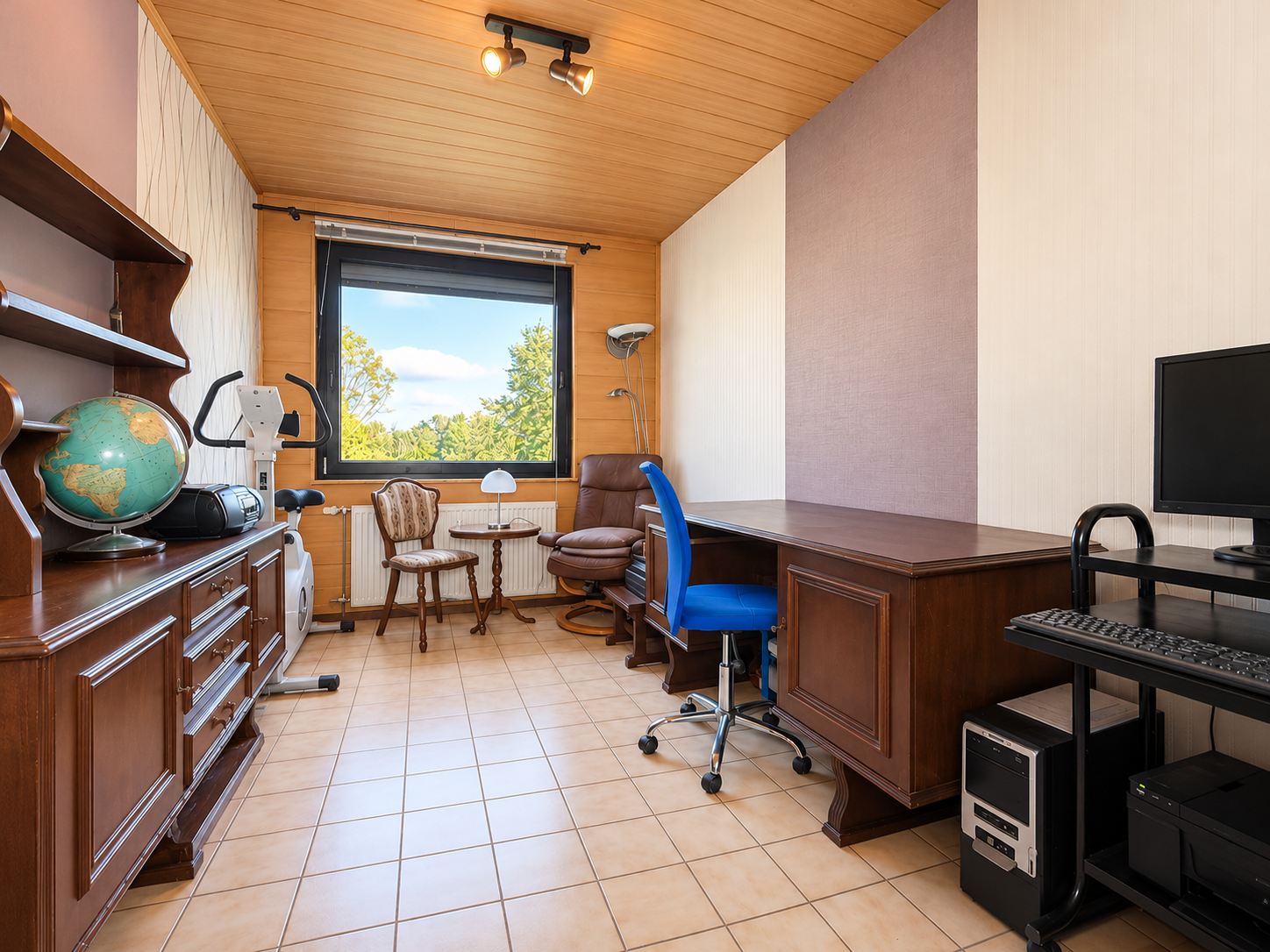 Büro/ Kinderzimmer