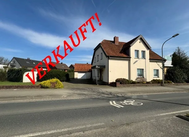 Solides Zweifamilienhaus mit Baupotential auf 2.410 m² Grundstück