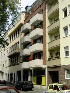 Haus Strassenseite 2