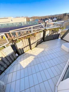 Balkon 1 - (KI generiert)