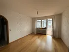 Esszimmer oder Büro oder Wohnraum