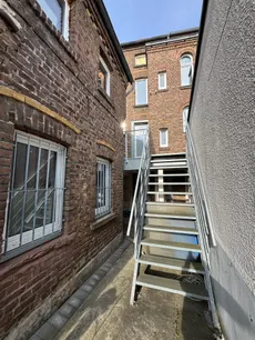 Ansicht Haus mit Eingang.jpg