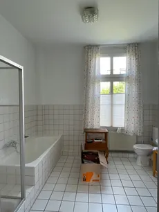 Badezimmer OG links