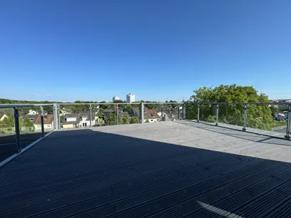 Terrasse an Schlafraum