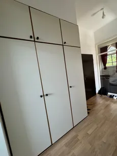 Flur mit Einbauschrank
