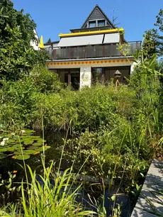 rückwärtige Hausansicht