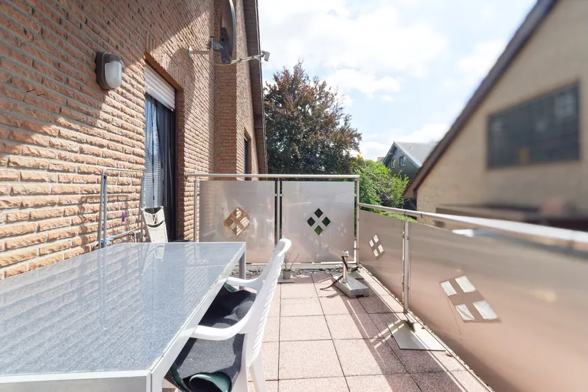 Balkon 01.OG linke DHH