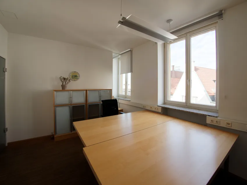 Büro 4