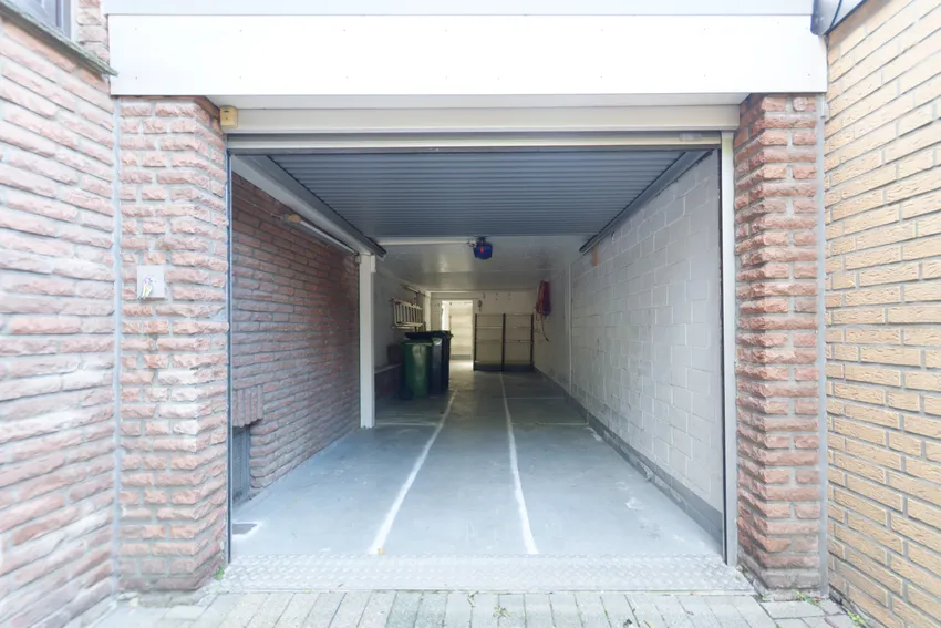 Garage, rechte DHH