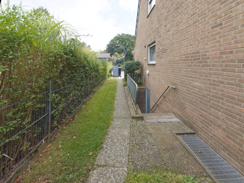 Zuwegung zum Garagenhof