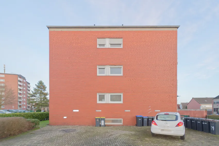 4 Außenstellplätze