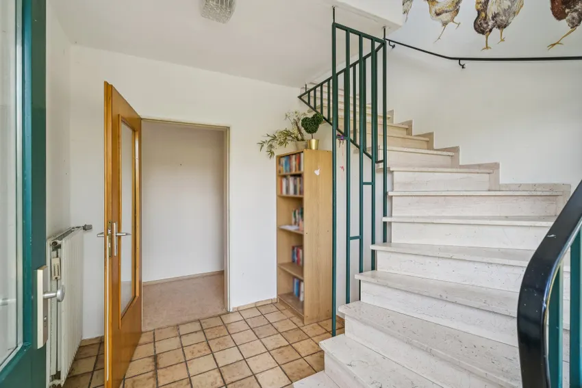 Flur mit Treppe