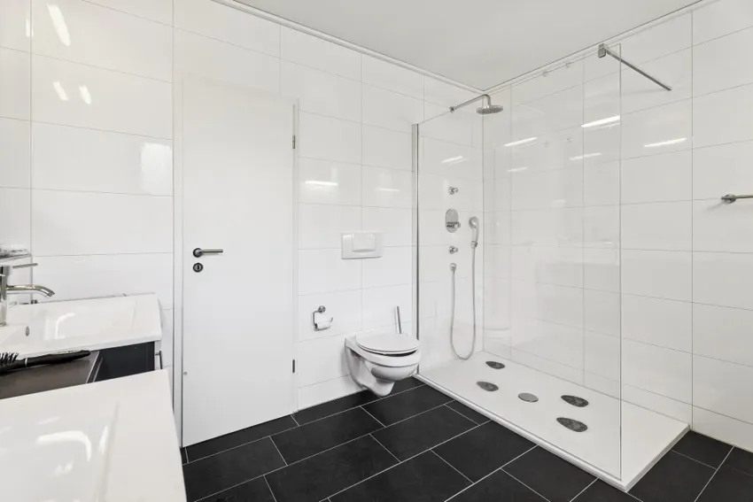 Badezimmer EG