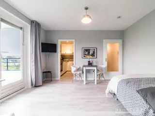City- Apartment mit Balkon im New-York-Style ** Rothenbaumchaussee, Ecke Hallerstraße