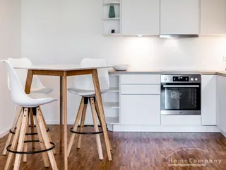 Helle und freundlich möblierte Businesswohnung in Hamburg City Süd mit Tiefgaragenplatz