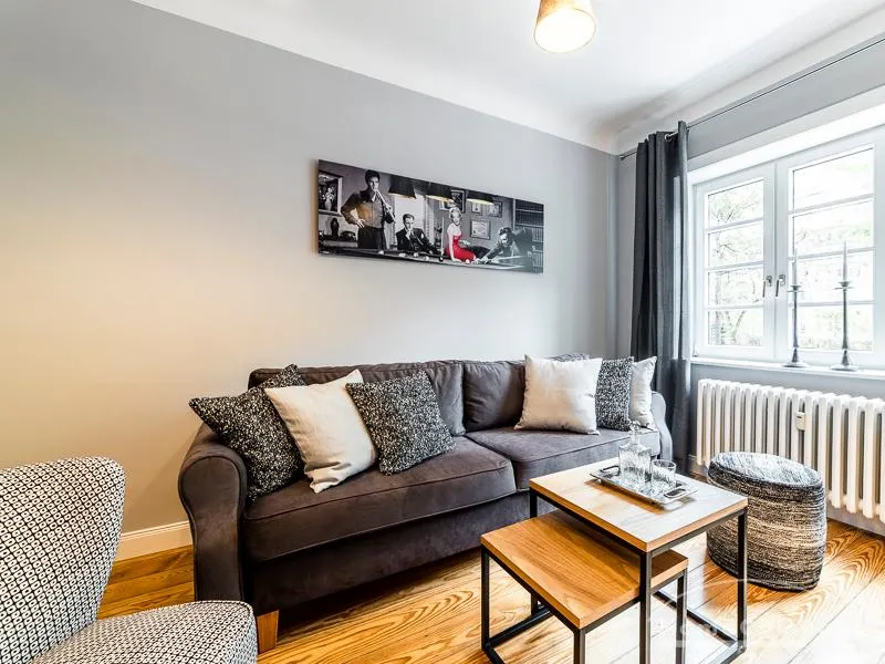 **Top-Zentral in Hamburg Neustadt** Möblierte, ruhige  Businesswohnung mit Balkon
