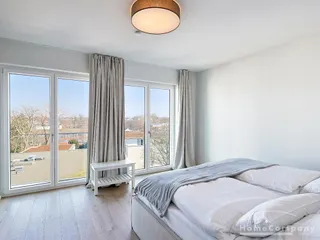 Alsternahes Penthouse Wohnung mit luxuriöser Ausstattung in Hamburg. ** 2 Schlafzimmer - Ideal für Firmen und beruflich Mobile ***