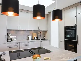 Alsternahes Penthouse Wohnung mit luxuriöser Ausstattung in Hamburg. ** 2 Schlafzimmer - Ideal für Firmen und beruflich Mobile ***