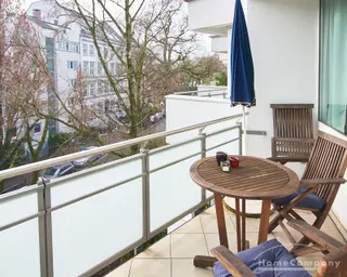 Stilvoll möbliertes 1-Zimmer-Apartment nahe der Alster mit Südbalkon