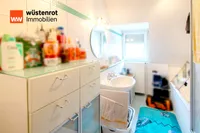 Whg. DG links Badezimmer