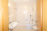 Badezimmer mit Wanne