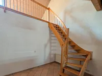 Treppe zur Galerie
