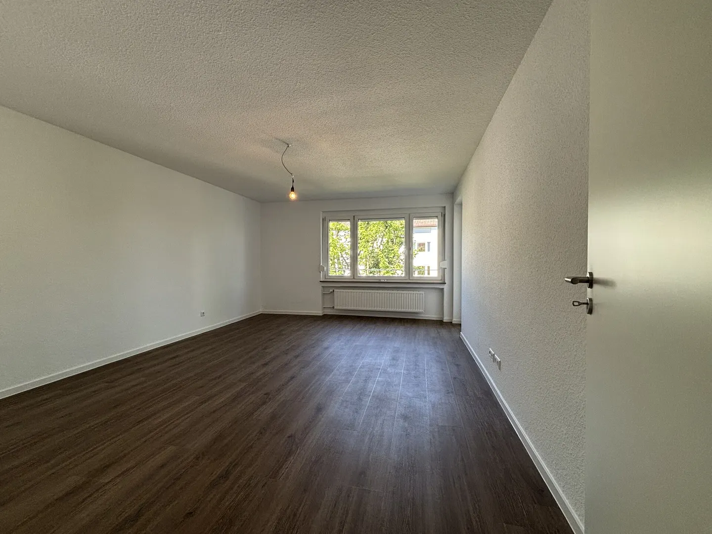 Umfassend modernisierte 4-Zimmer-Wohnung in Eglosheim - Platz für die ganze Familie - Foto 1