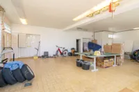 EG Halle unvermietet