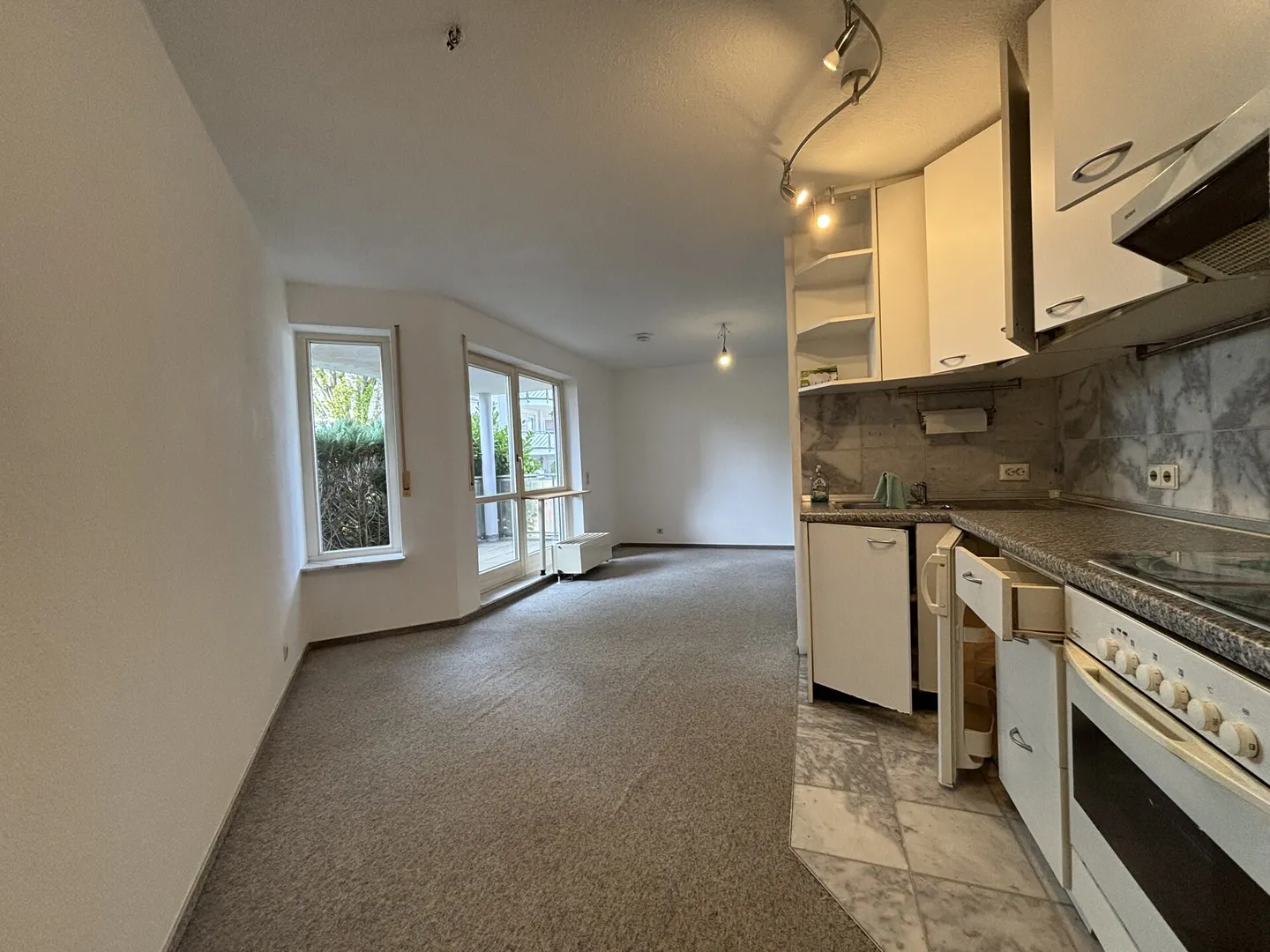 Gemütliches Wohnen in Sachsenheim – 2-Zimmer-Wohnung mit Terrasse und Tiefgarage - Photo 1