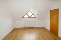 DG Wohnung 1 - Schlafzimmer 2 - KI generiert (Möbel/ Einrichtung mit KI entfernt)
