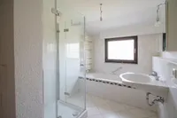 OG Badezimmer - KI-generiert