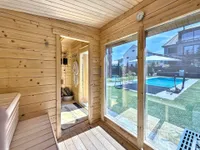 Sauna mit Blick in den Garten