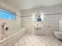 OG: Badezimmer