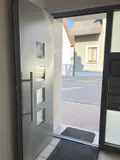 Eingangstür neu
